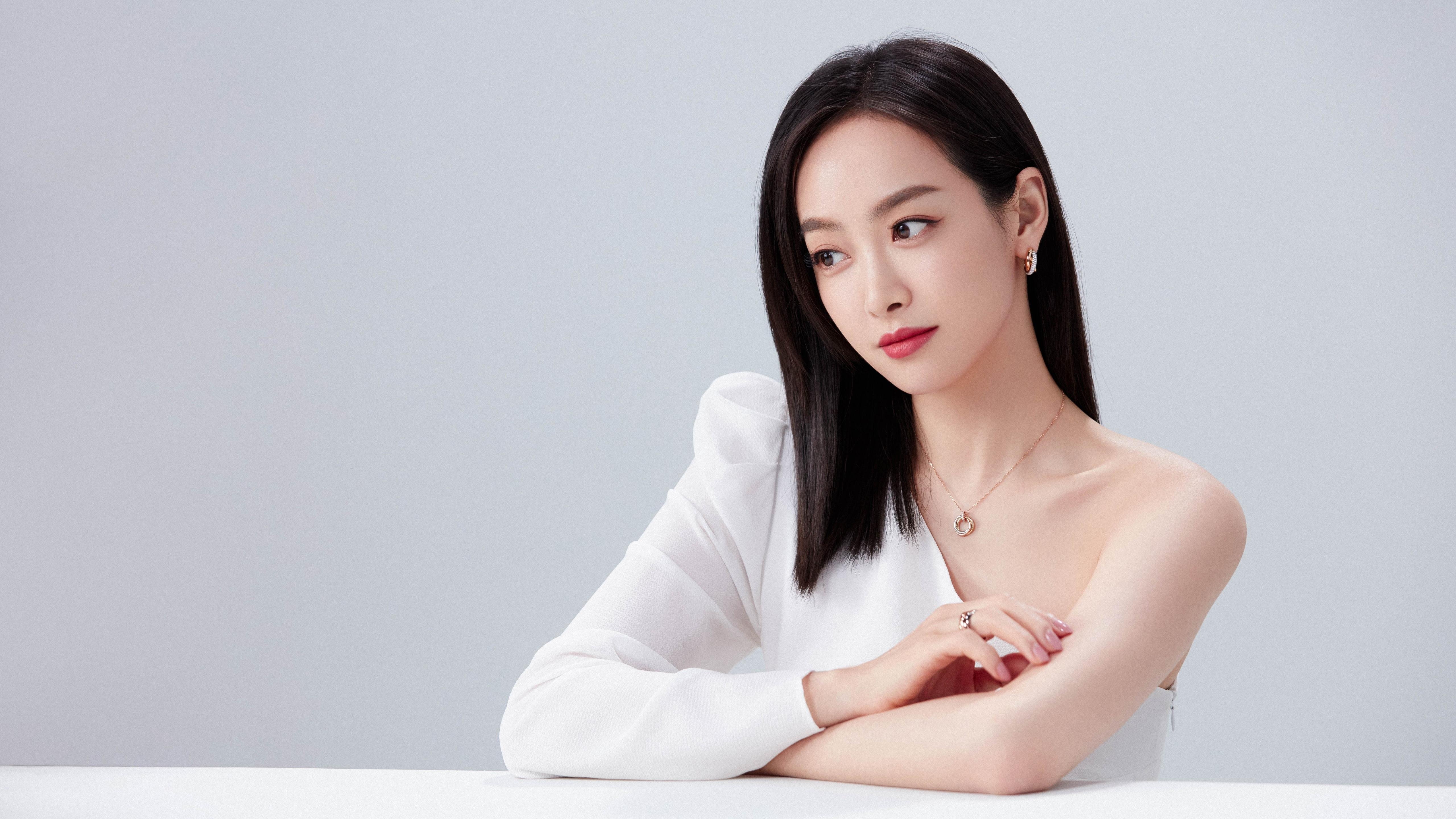 利物浦后卫伤愈复出，加强球队防线，利物浦足球俱乐部后卫